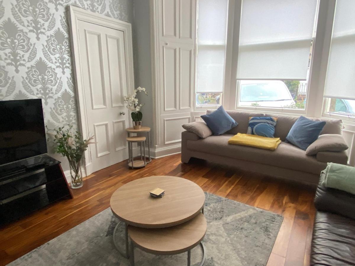 Lovely Main Door 2 Bed Apartment เอดินบะระ ภายนอก รูปภาพ